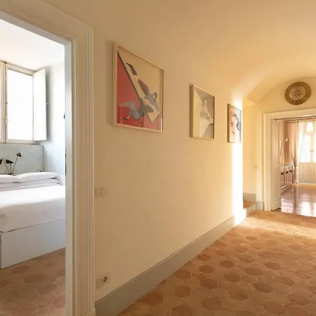 Διαμέρισμα Casa Madama, A Burghesius *