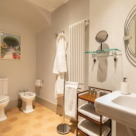 Casa Madama, A Burghesius *