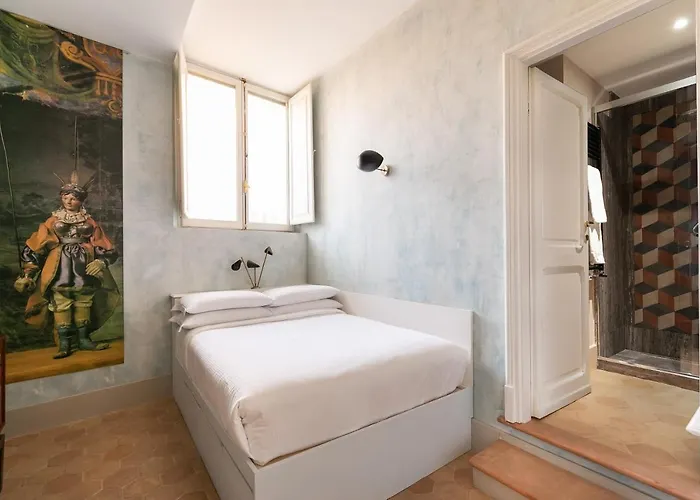 Casa Madama, A Burghesius 로마